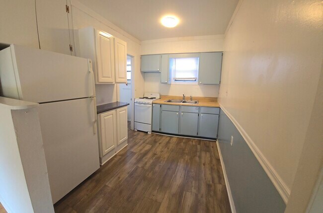 Foto del edificio - 551 E Miracle Strip Pkwy