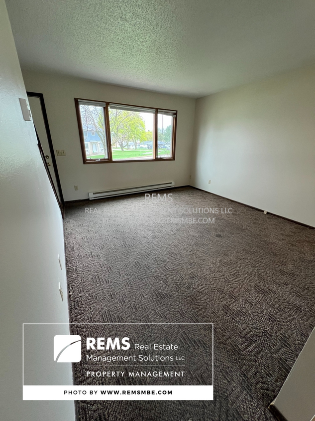 Foto principal - 703 12th St