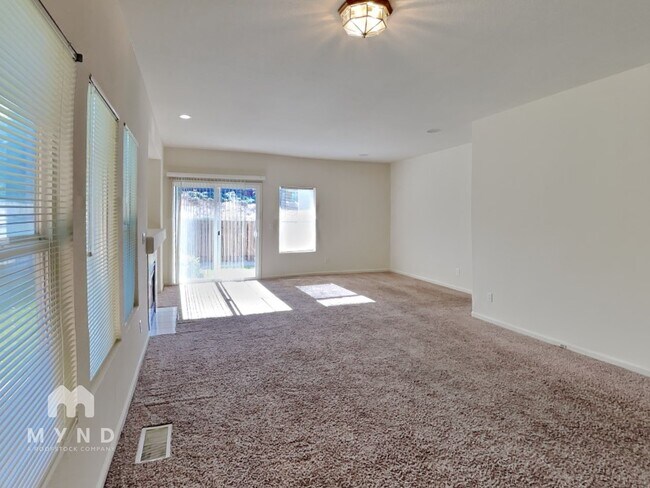 Building Photo - 5518 Spandrell Cir