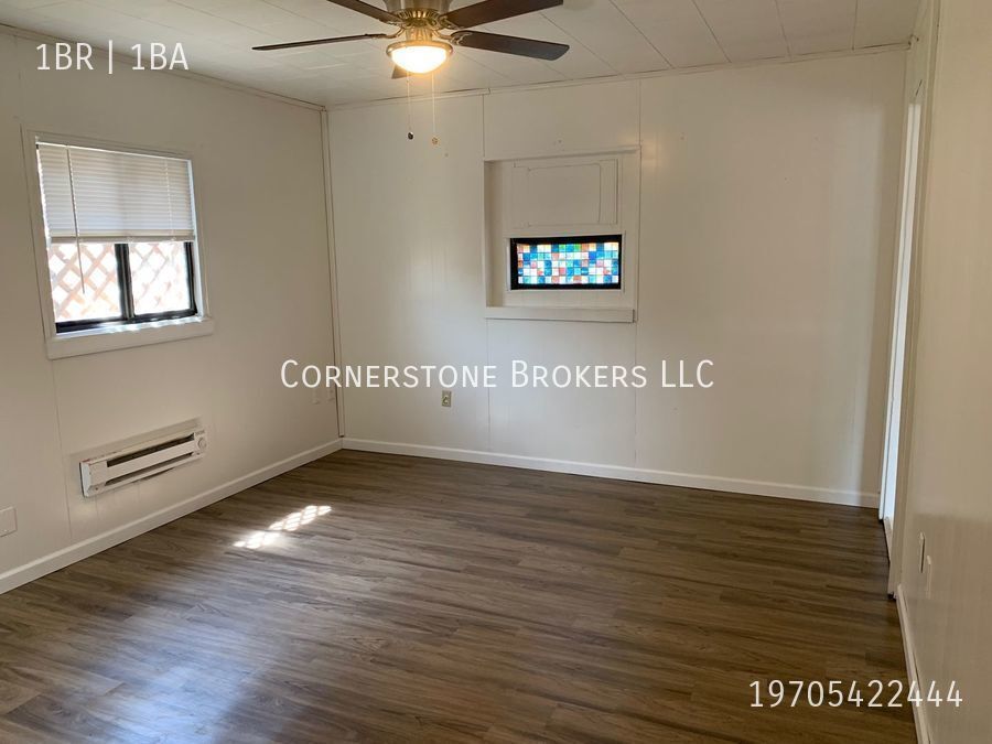 Primary Photo - 1 Bedroom 1 Bathroom Updated Apartment In ...