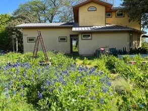 Building Photo - 121 Butler Ln