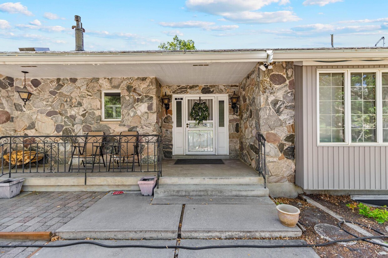 Foto principal - 531 Edgehill Dr