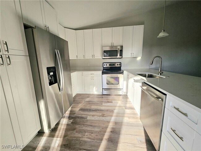 Foto del edificio - 17829 Port Boca Cir