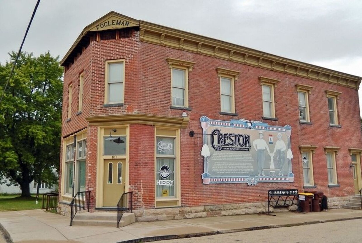 Primary Photo - 101 N Main St