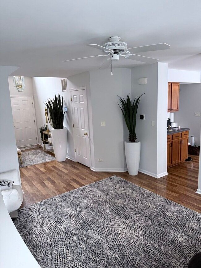 Foto del edificio - 2727 Borkshire Ln