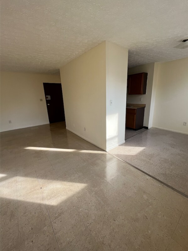 Building Photo - 918 Findlay St