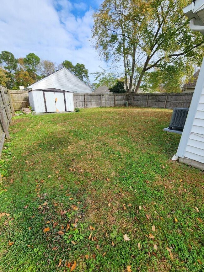 Foto del edificio - 3404 Faraday Ln