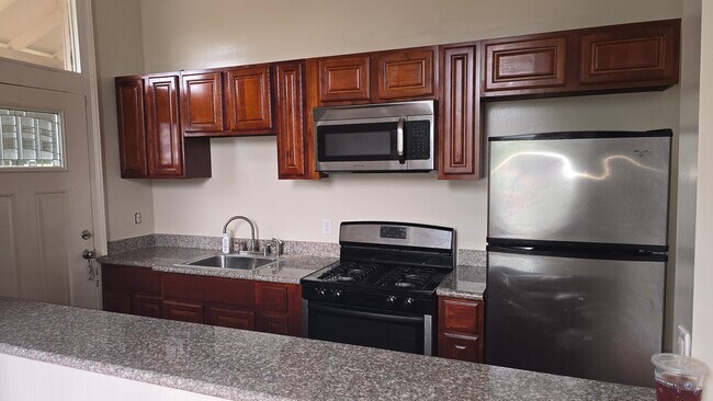 Foto del edificio - 8133 Hickory St