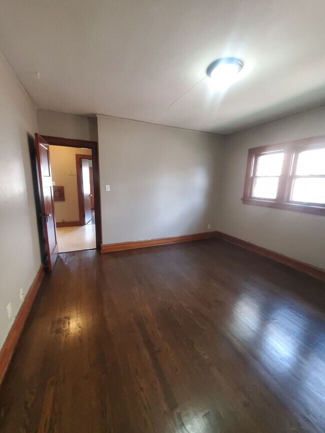 Foto del edificio - 3165 N 52nd St