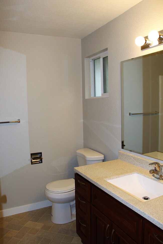 Building Photo - Ramona Apartments