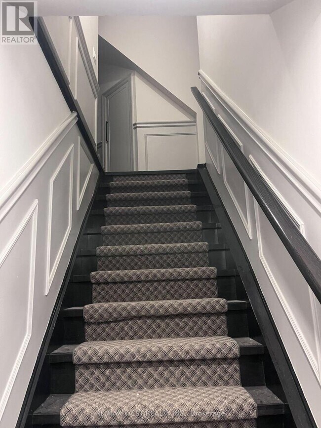 Photo du bâtiment - 1495 King St W