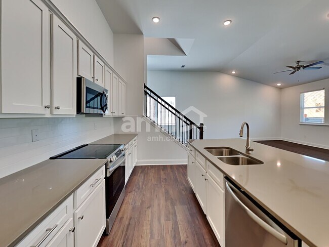 Foto del edificio - 2110 Twisted Creek Ln