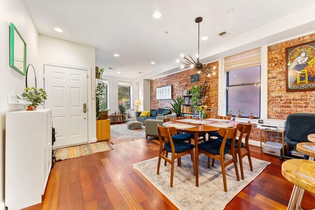 Foto del edificio - 1105 Park Rd NW