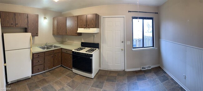Foto del edificio - 2 br, 1 bath Townhome - 117 Peony St SW