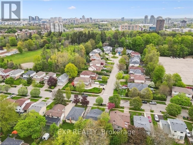 Photo du bâtiment - 53 Karen Walk