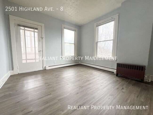 Foto del edificio - 2501 Highland Ave