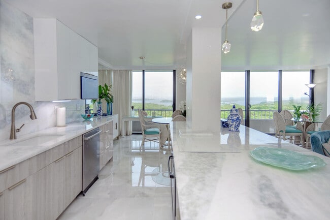 Foto del edificio - 5540 N Ocean Dr