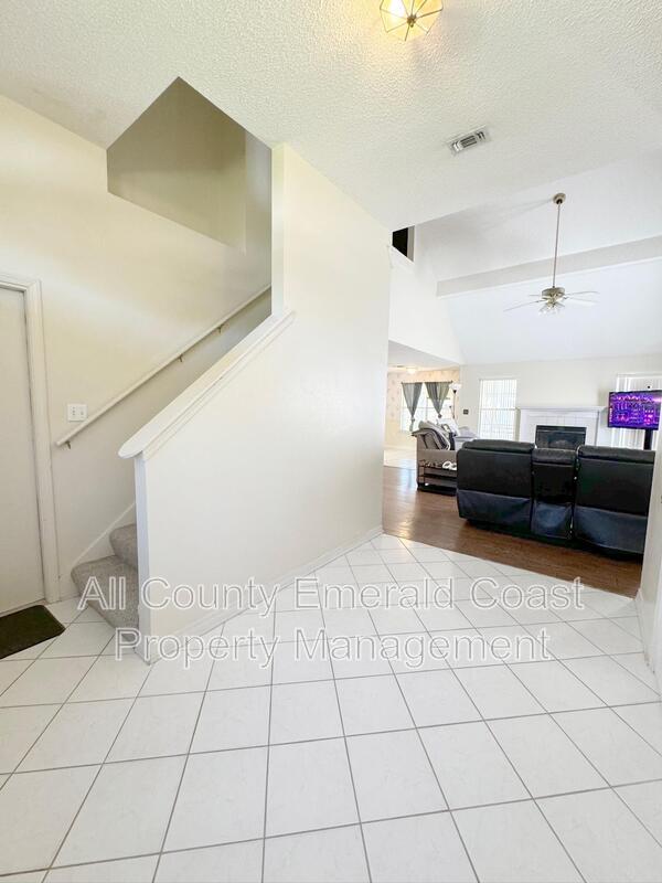 Building Photo - 420 Sandy Ridge Cir