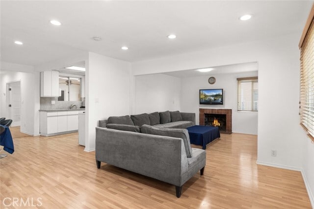 Foto del edificio - 12329 Burton St