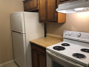 Building Photo - 1022 Wilson Rd Building Photo - 1022 Wilson Rd