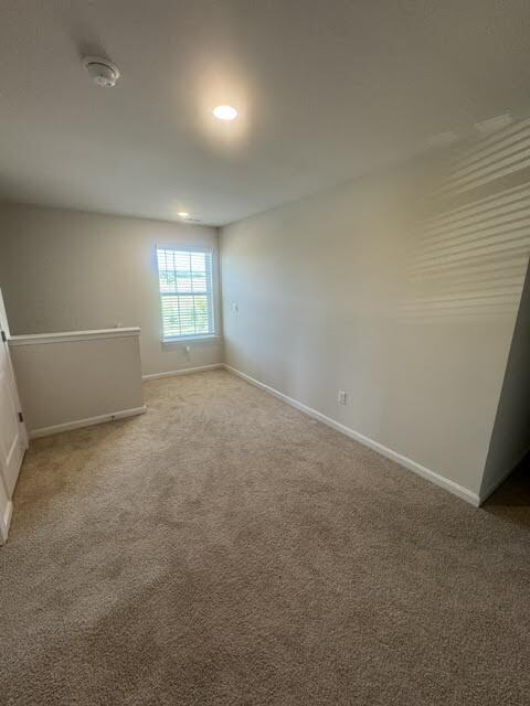 Foto del edificio - Spacious 5-Bedroom Home with Finished Basement on Corner Lot in Stephens City