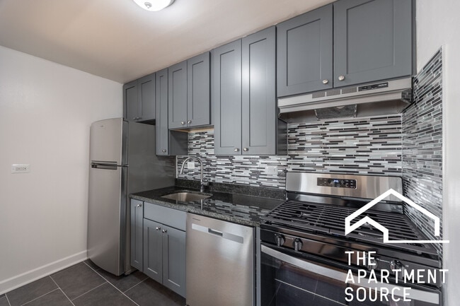 Building Photo - 6257 N Milwaukee Ave