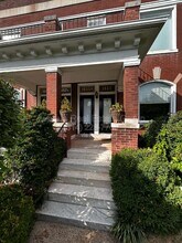 Building Photo - 1855 Russell Blvd