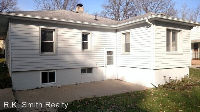 Building Photo - 2 br, 1 bath House - 1315 Mole Ave.