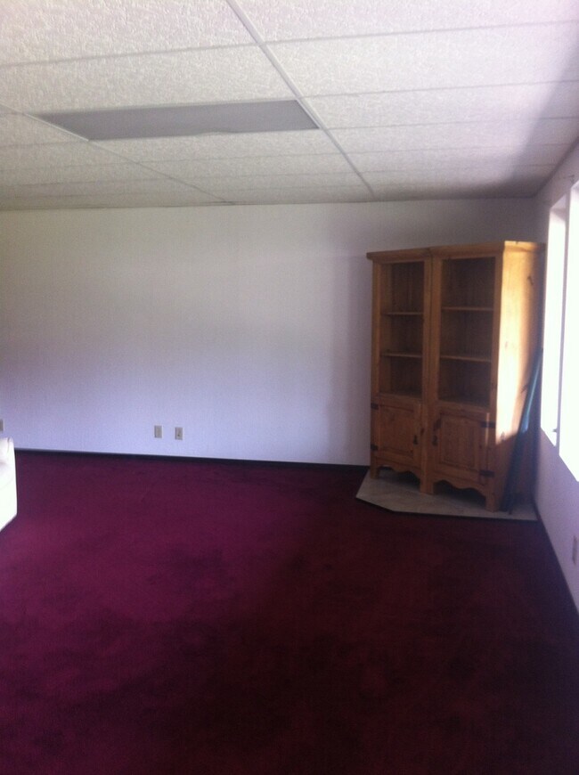 Building Photo - Spacious 2 br 1 ba Coulee Dam duplex