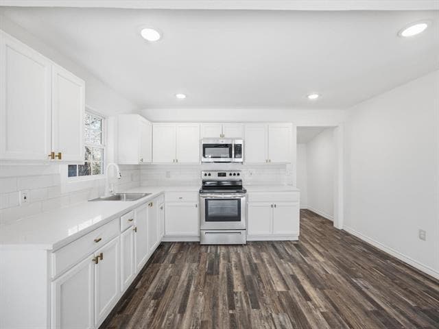Building Photo - 807 Adkins St