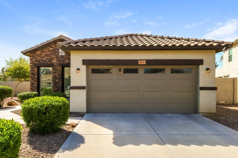 Foto principal - 4045 E Trigger Way