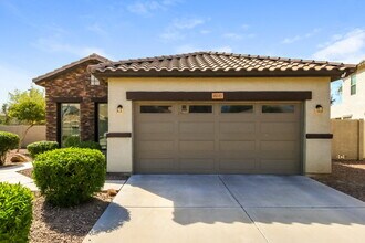 Building Photo - 4045 E Trigger Way