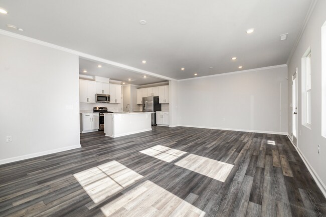Foto del edificio - Beautiful New Construction End Unit Townho...