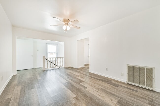 Foto del edificio - 123 The Strand