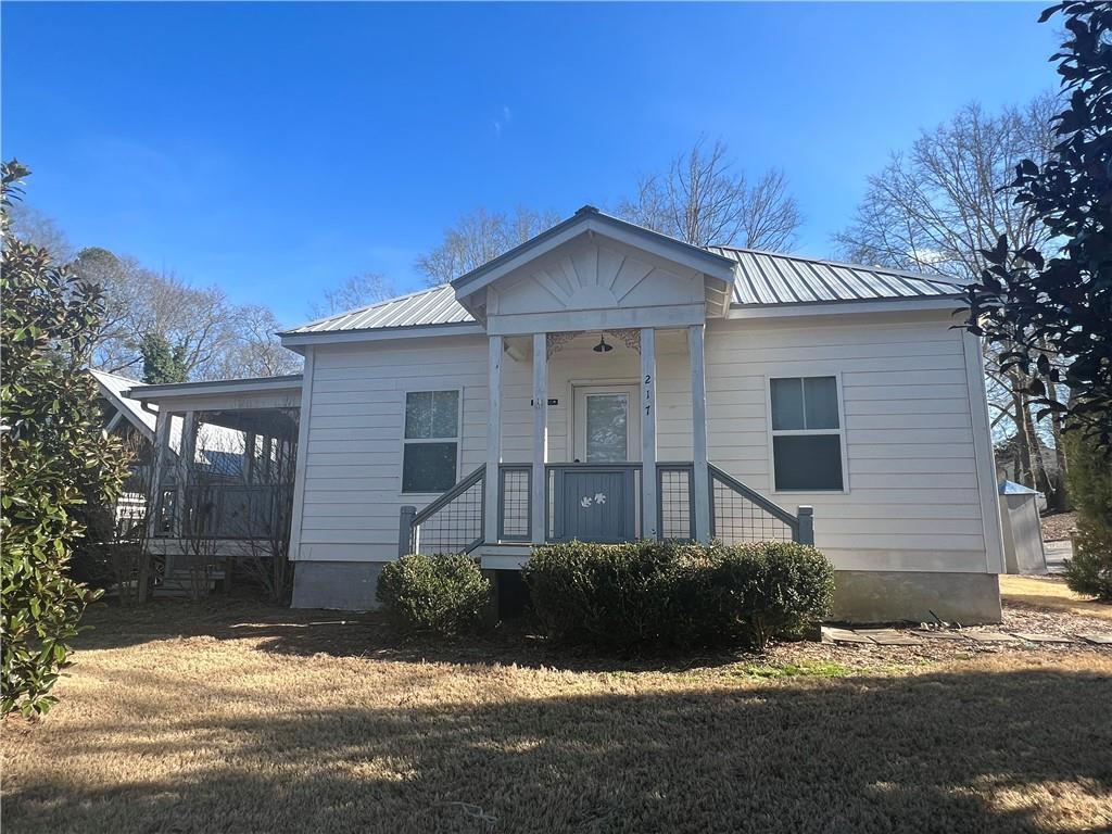 217 Enota Ave NW, Gainesville, GA 30501 House Rental in Gainesville