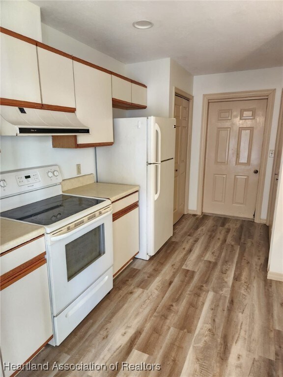 Foto del edificio - 4044 Leaf Rd