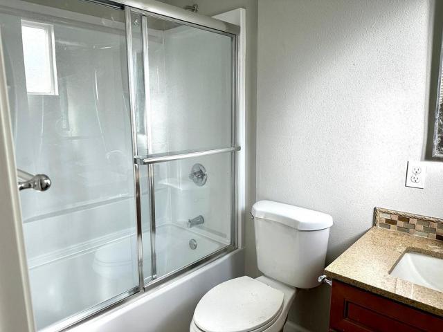 Building Photo - 4 bedroom in Pittsburg CA 94565