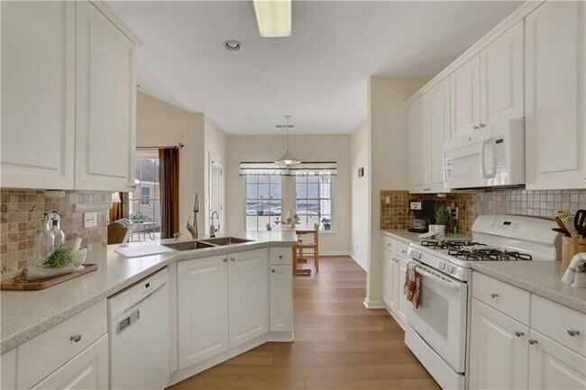Building Photo - 6505 Daniel Ct