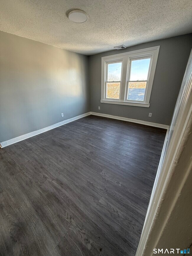 Foto del edificio - 74 Branch St