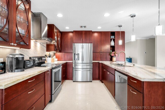 Foto del edificio - 3250 Lakeview Blvd