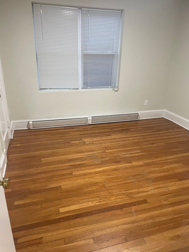 Building Photo - 401 Highland Ave