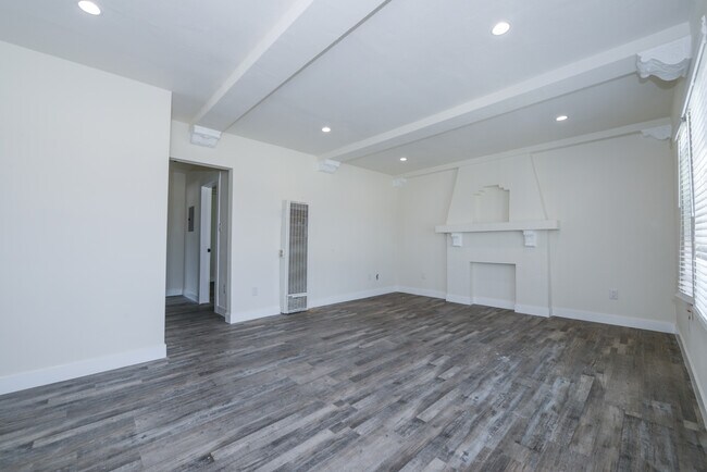 Foto del edificio - 524 W 82nd St