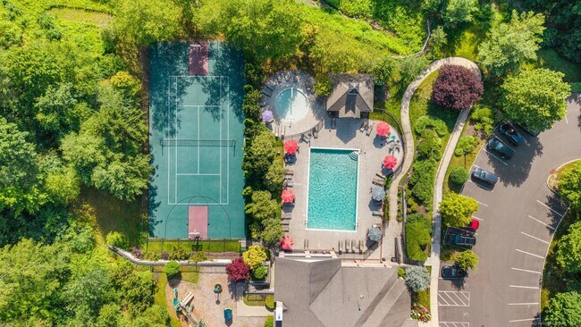 Foto del edificio - 2 Dogwood Ct