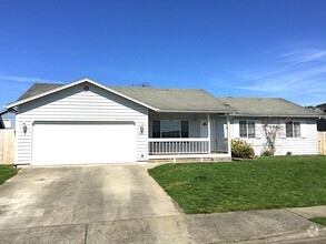 Building Photo - 414 Orting Ave NW
