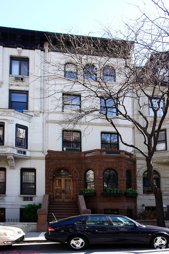 Building Photo - 135 W 80th St