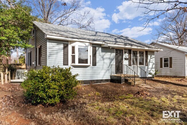 Foto del edificio - Welcome to your 2 bedroom, 1 bath home in South Hill!