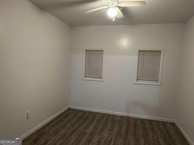Building Photo - 12264 Crestwood Ct