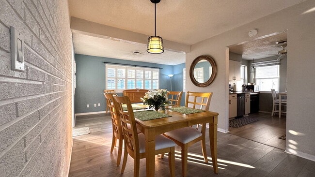 Building Photo - 1121 Clearwater Rd