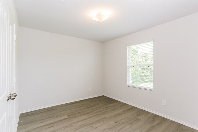 Building Photo - 2650 Camrola Wy