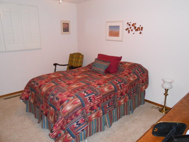 Foto del edificio - Charming 2 Bed/2 Bath Condo Near the Sculpture Park